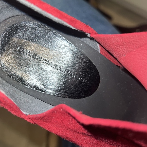 Balenciaga Elegant Red Suede Peep-Toe Heels - Picture 6 of 7